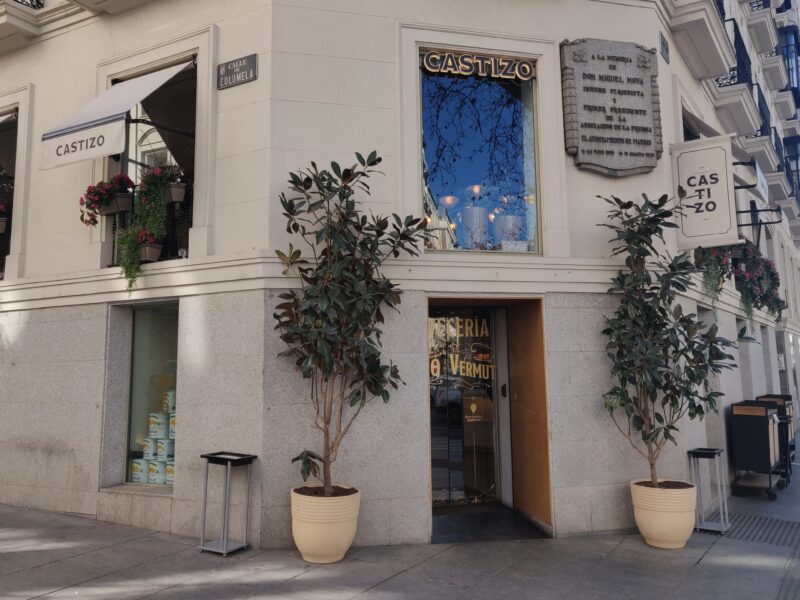 exterior-restaurante-el-castizo-de-serrano