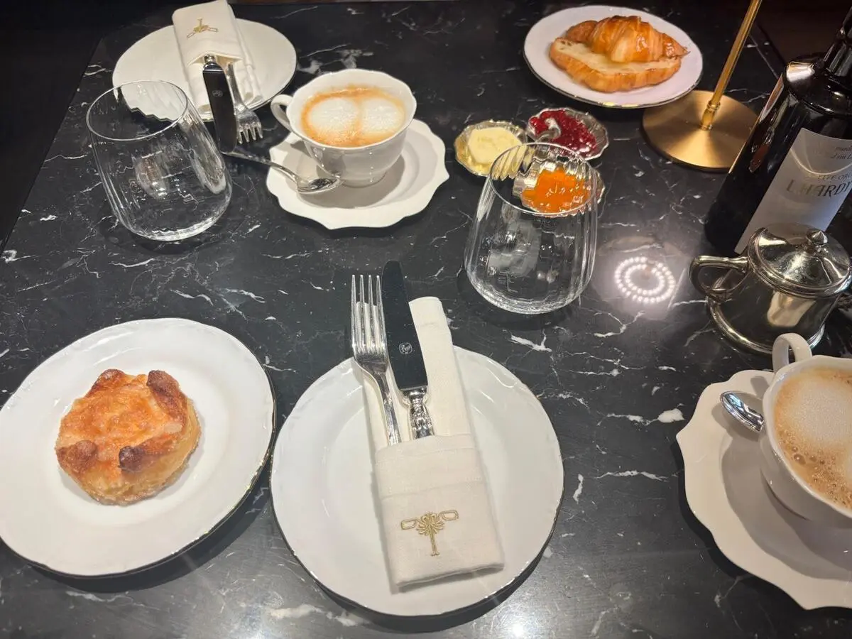 lhardy cafe y desayuno